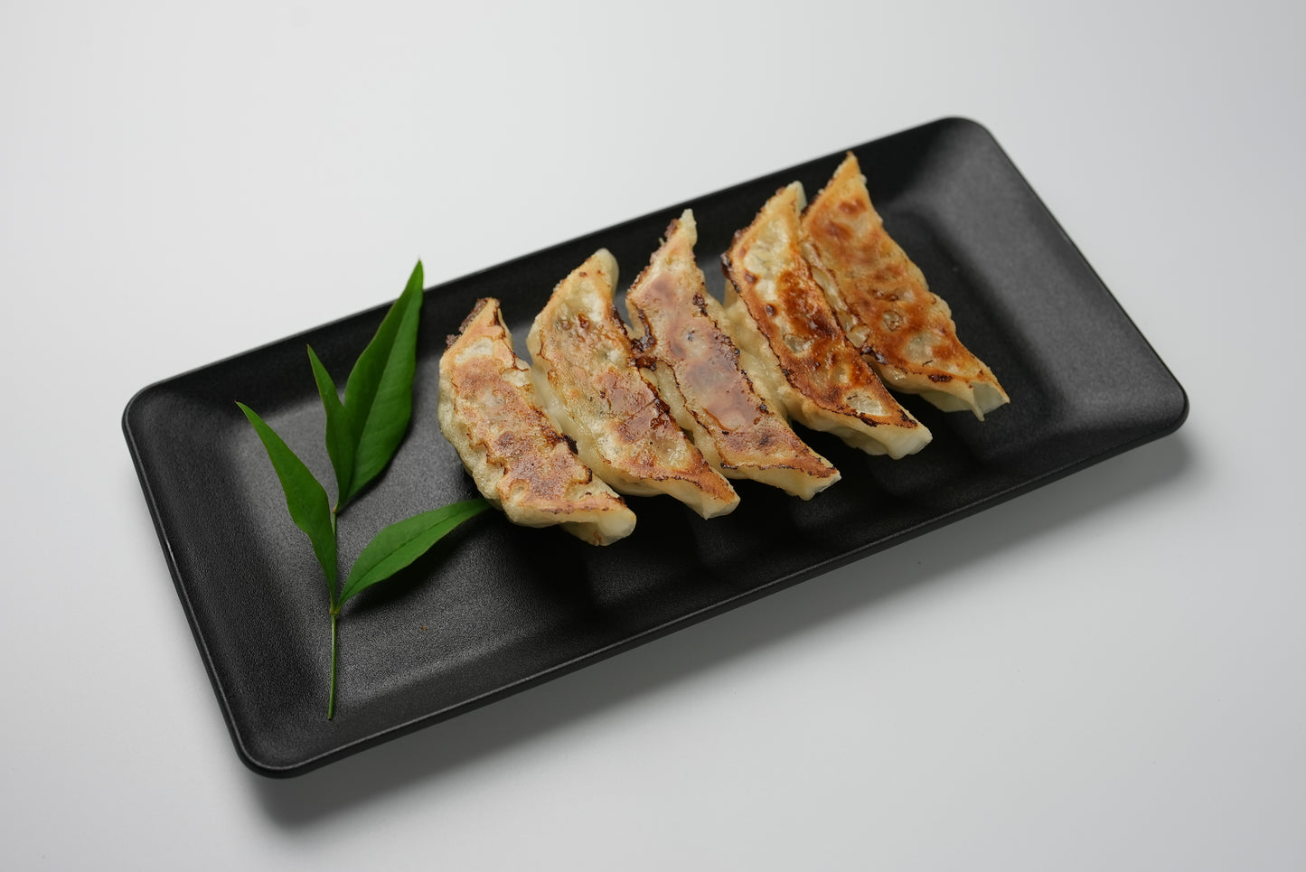 WHITECROWN肉餃子　無化調