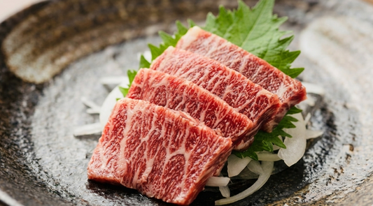 霜降り馬刺し｜サンカクバラ